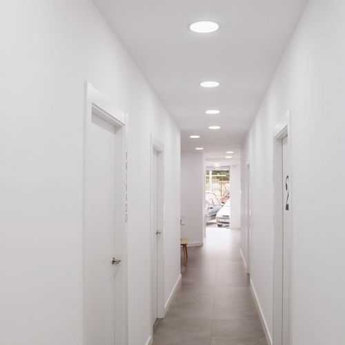 Pasillo de consulta dental